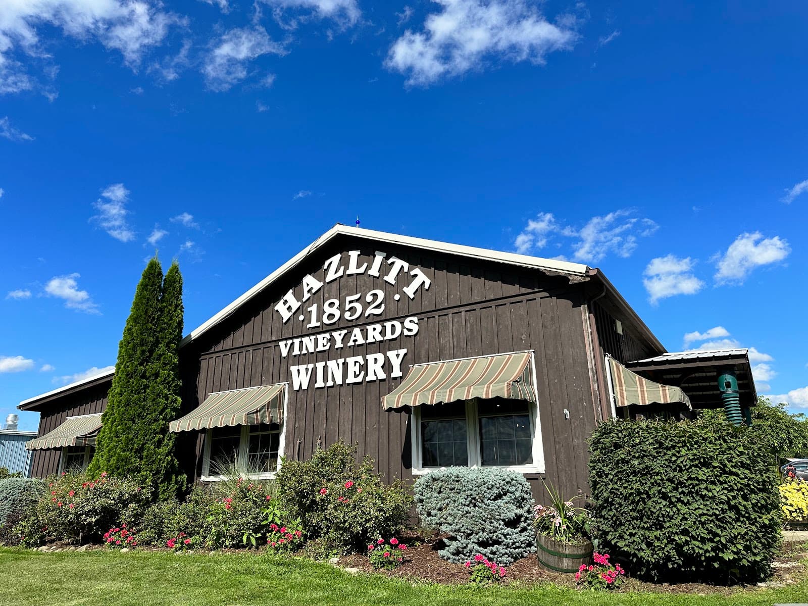Hazlitt 1852 Vineyards